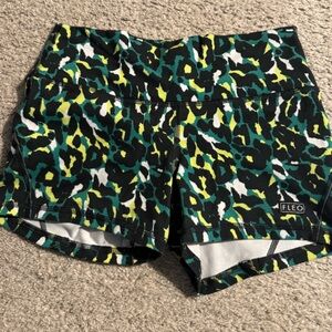 Fleo apex contour leopard print shorts